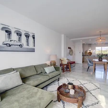 Apartment Jacaranda - Big Terrace & Swimming Pool